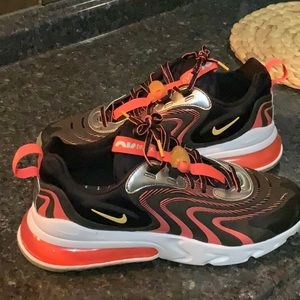 Nike stylish and comfortable durable sneakers